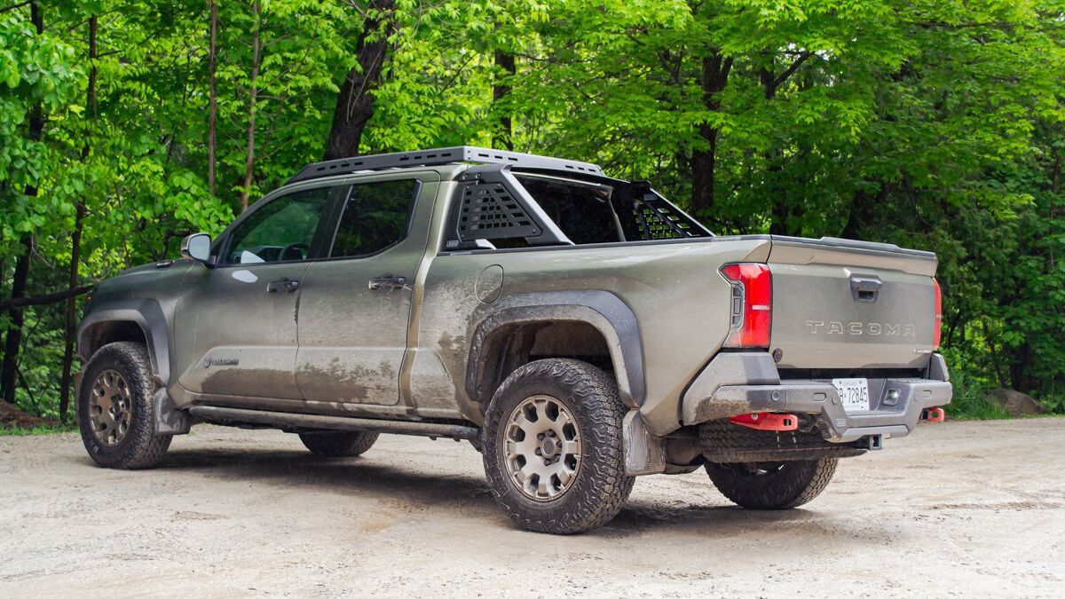 Toyota Tacoma Trailhunter vs Nissan Frontier Pro-4X Comparison