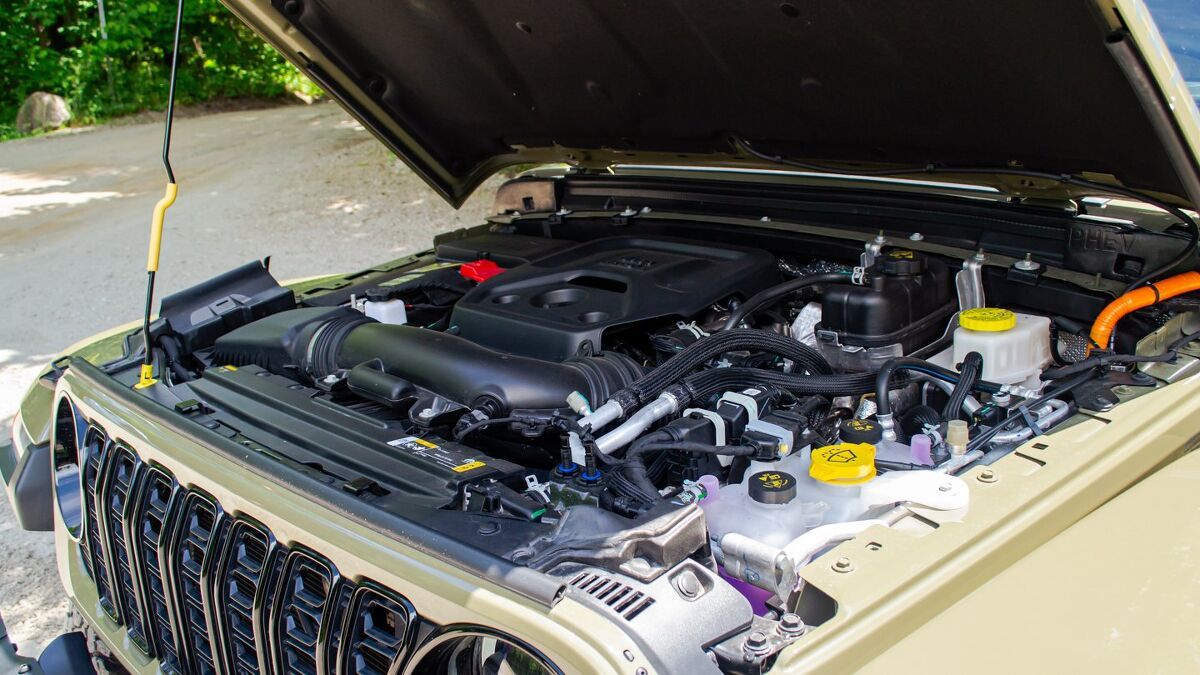 Toyota 4Runner vs Jeep Wrangler Comparison: Hype vs Helpful
