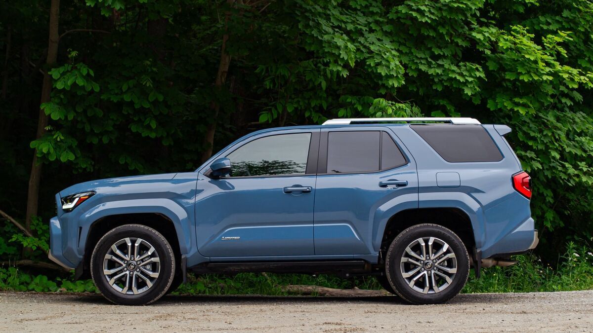 Toyota 4Runner vs Jeep Wrangler Comparison: Hype vs Helpful
