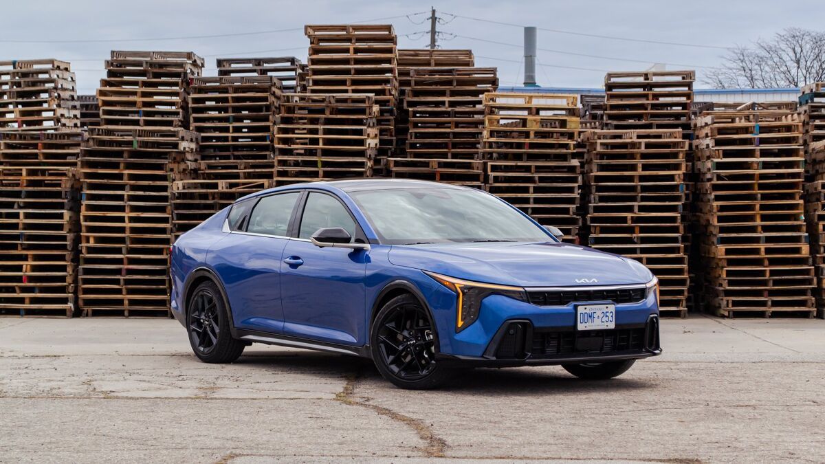 Volkswagen Jetta vs Kia K4 Comparison